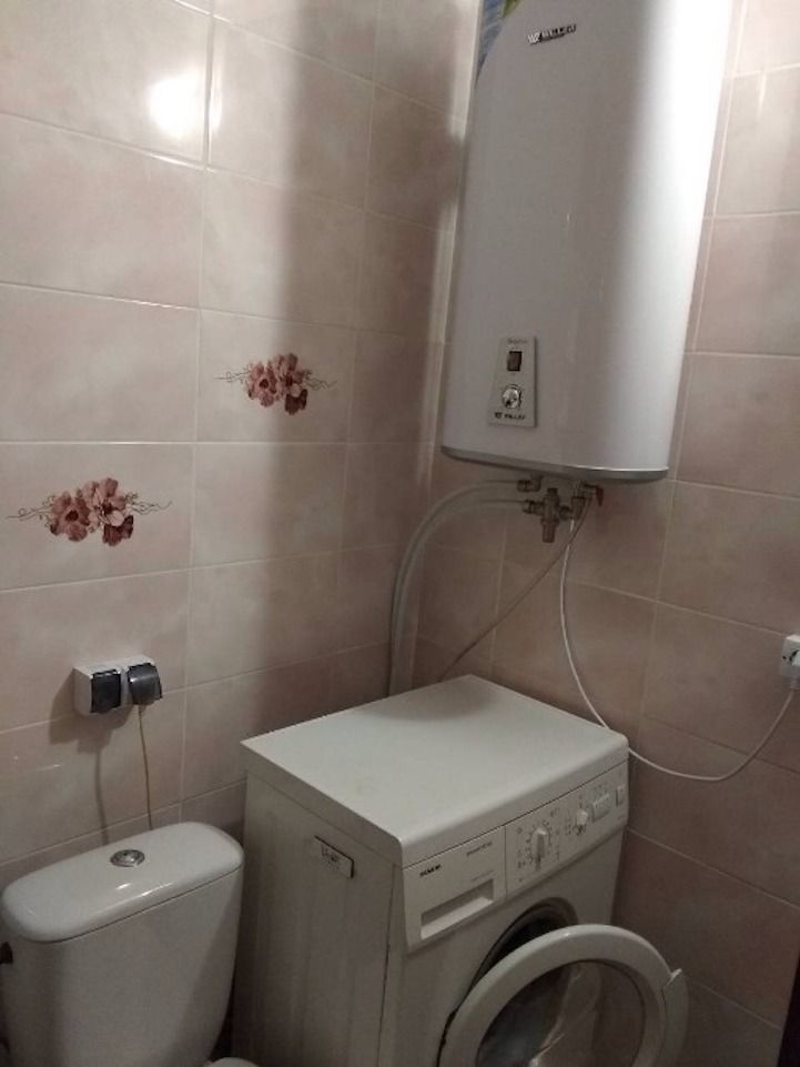 1836063413118968