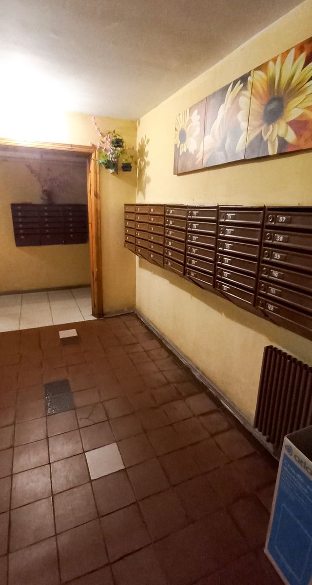 1836934733494972