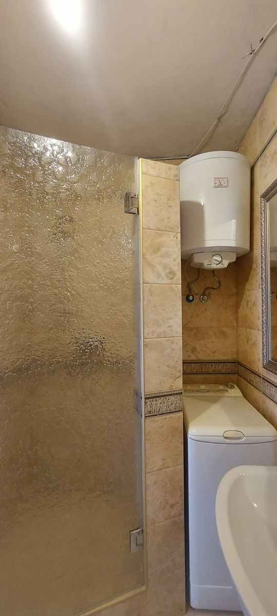1835364675624974