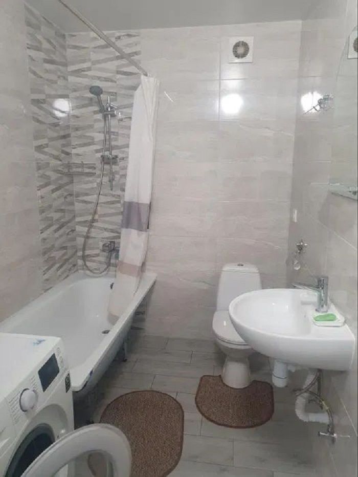 1837719796095974