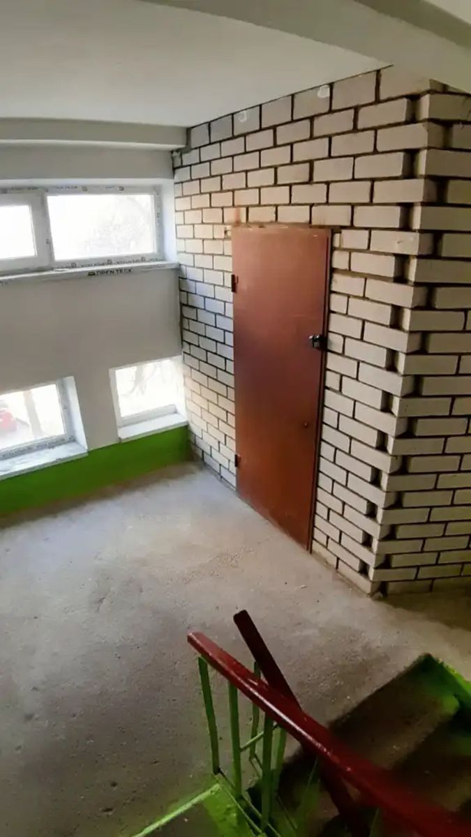 1832674060204975