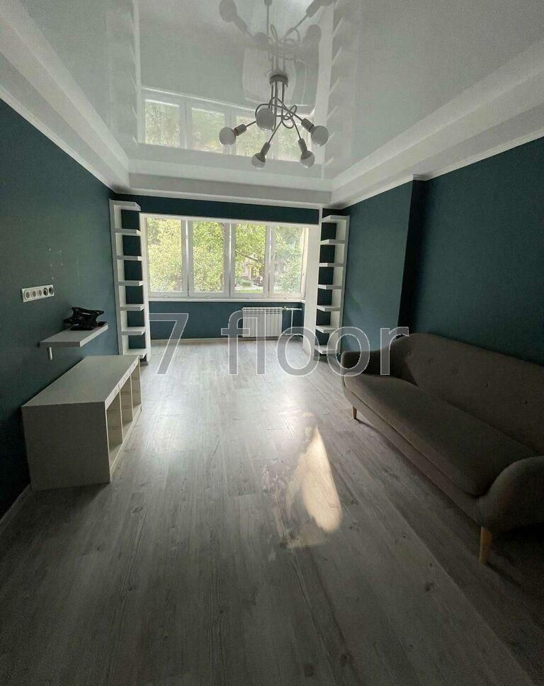 1835092358455975
