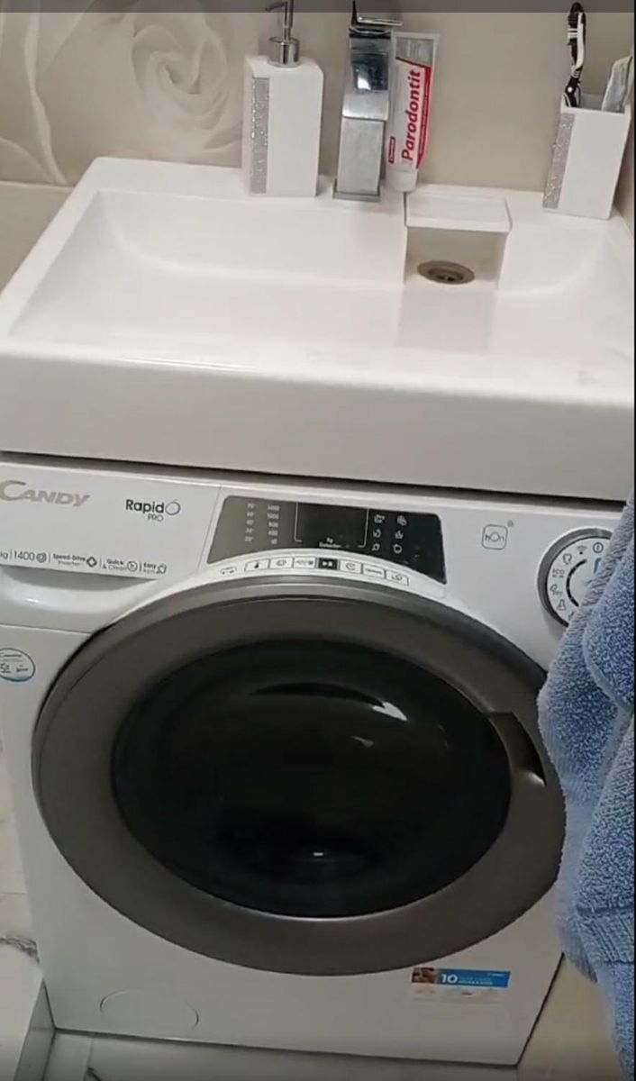 1833378401952976