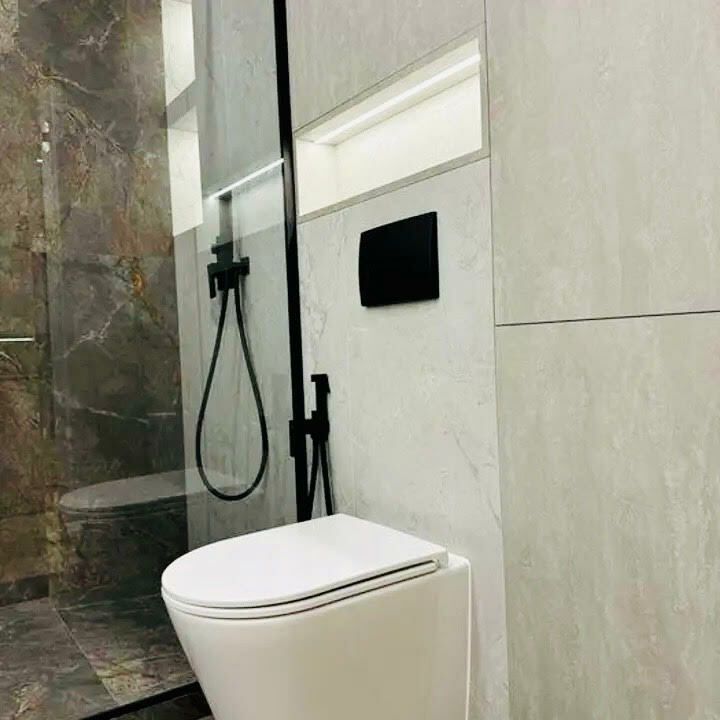 1831636492441977