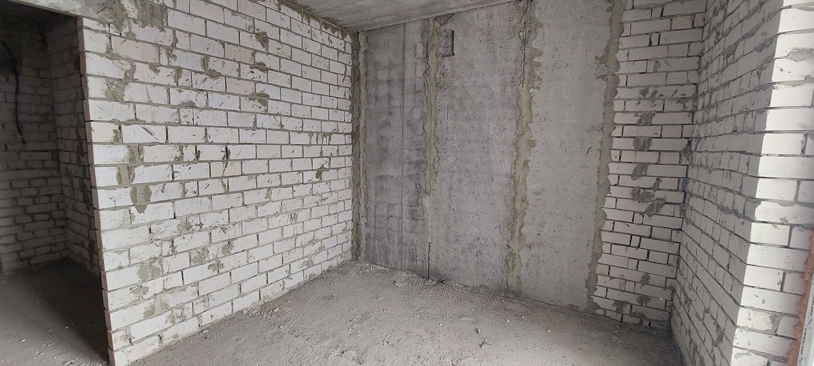1833371926803977