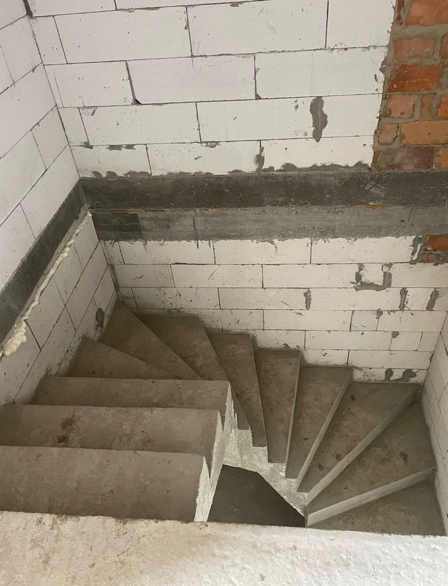 1836086396911978