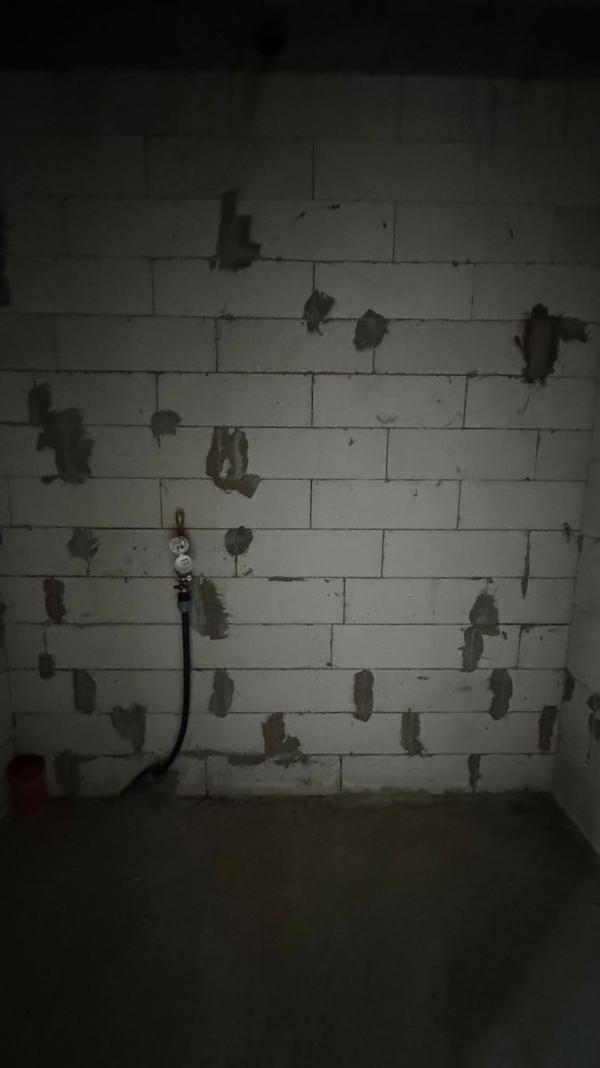 1839176476250978