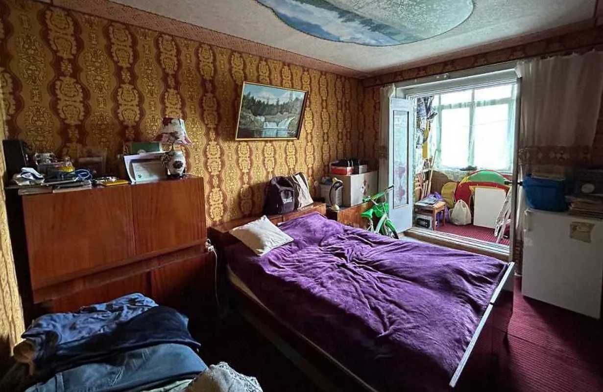 1826378293458098