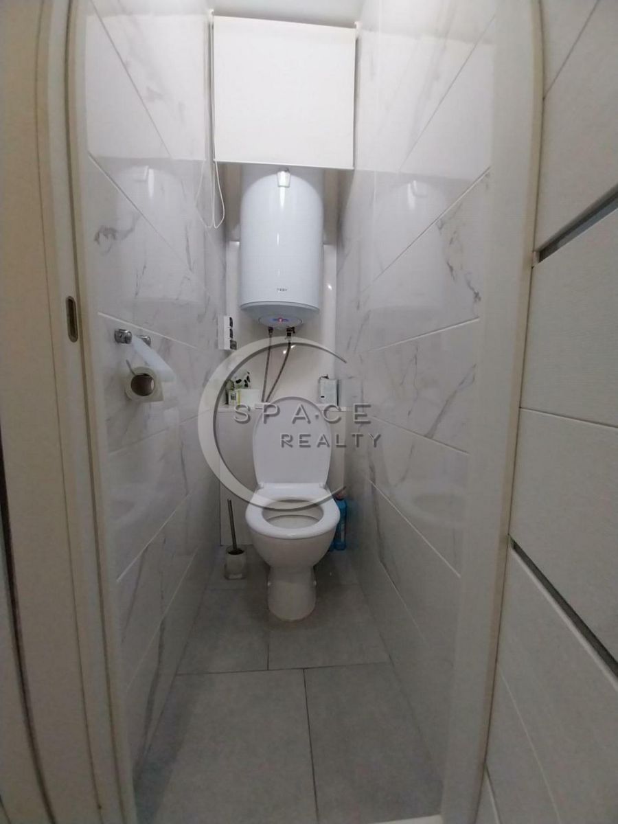 1836526458210098