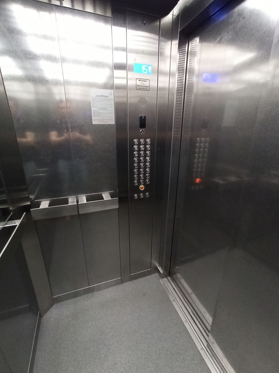 1838457896553981
