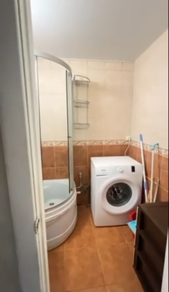 1826329672741982