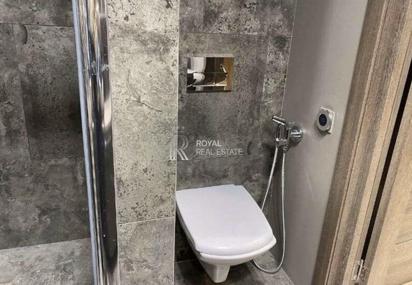 1832896701254983