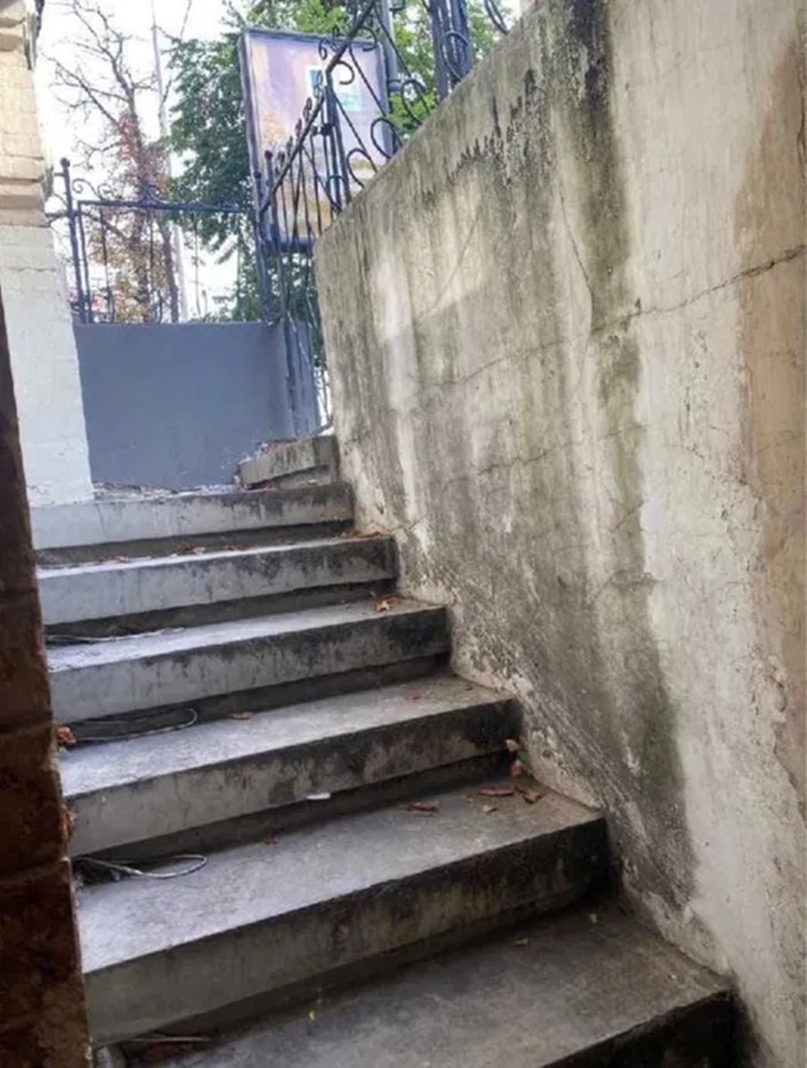 1835454799613983