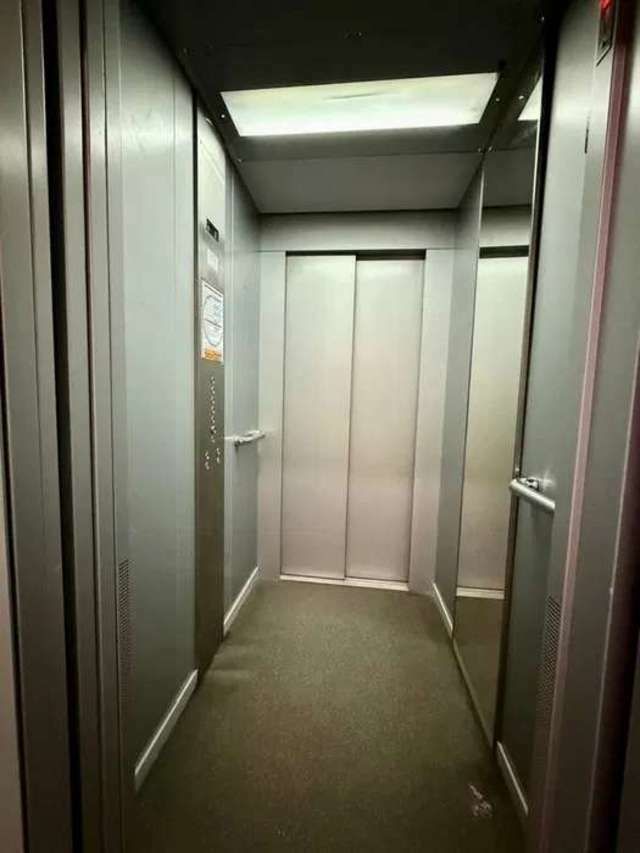 1834588287363984