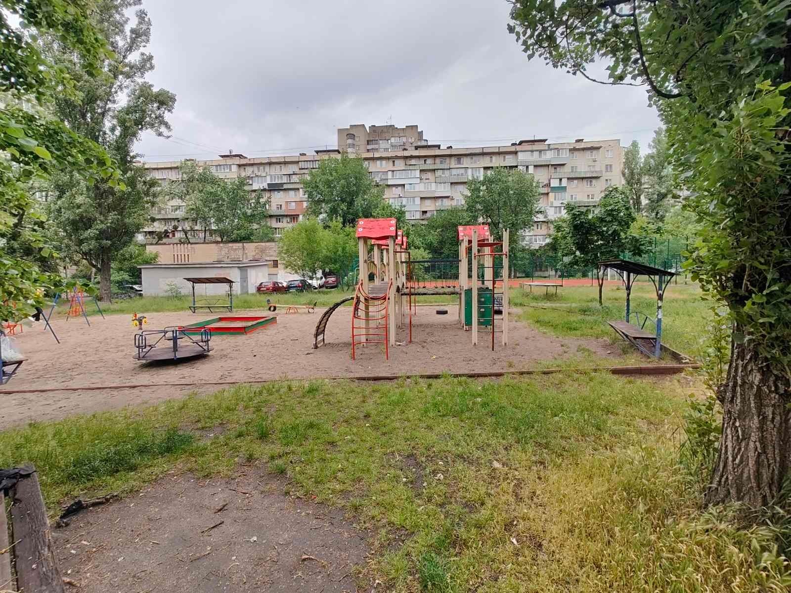 1833345454803986
