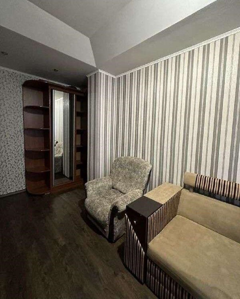 1836164964760987