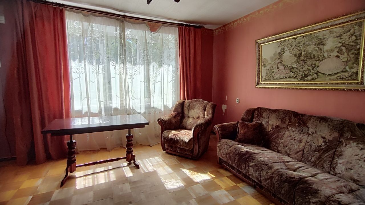 1841503803673987