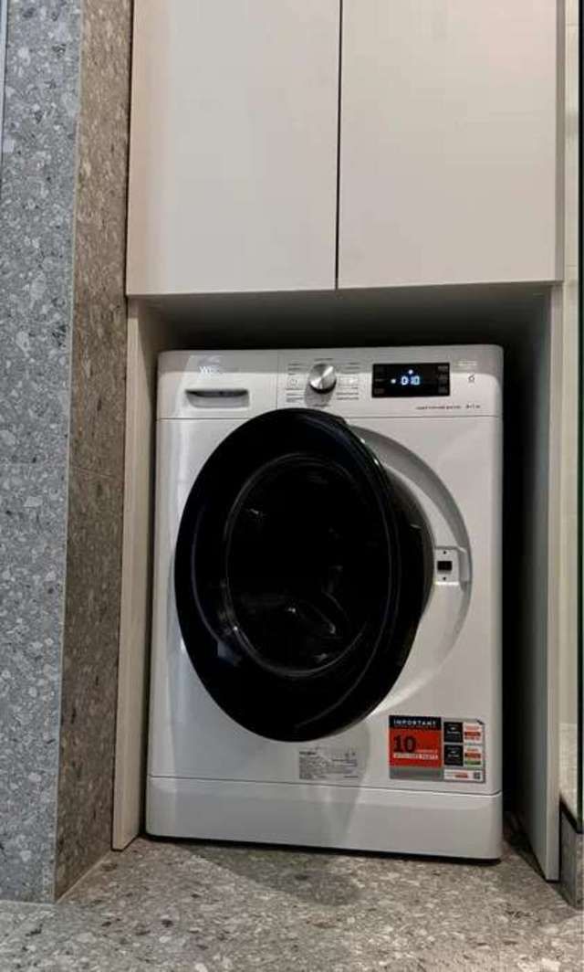 1831461473082989
