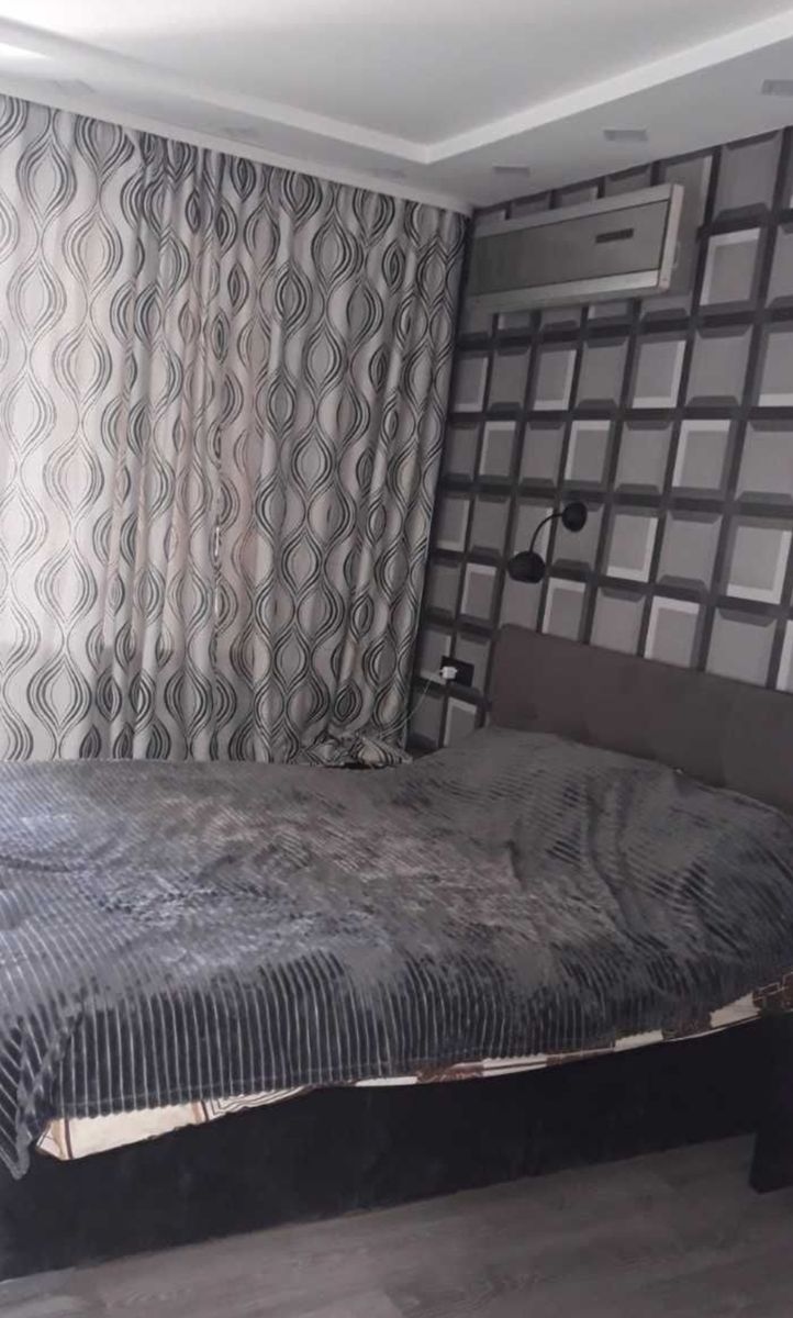 1836297629941989
