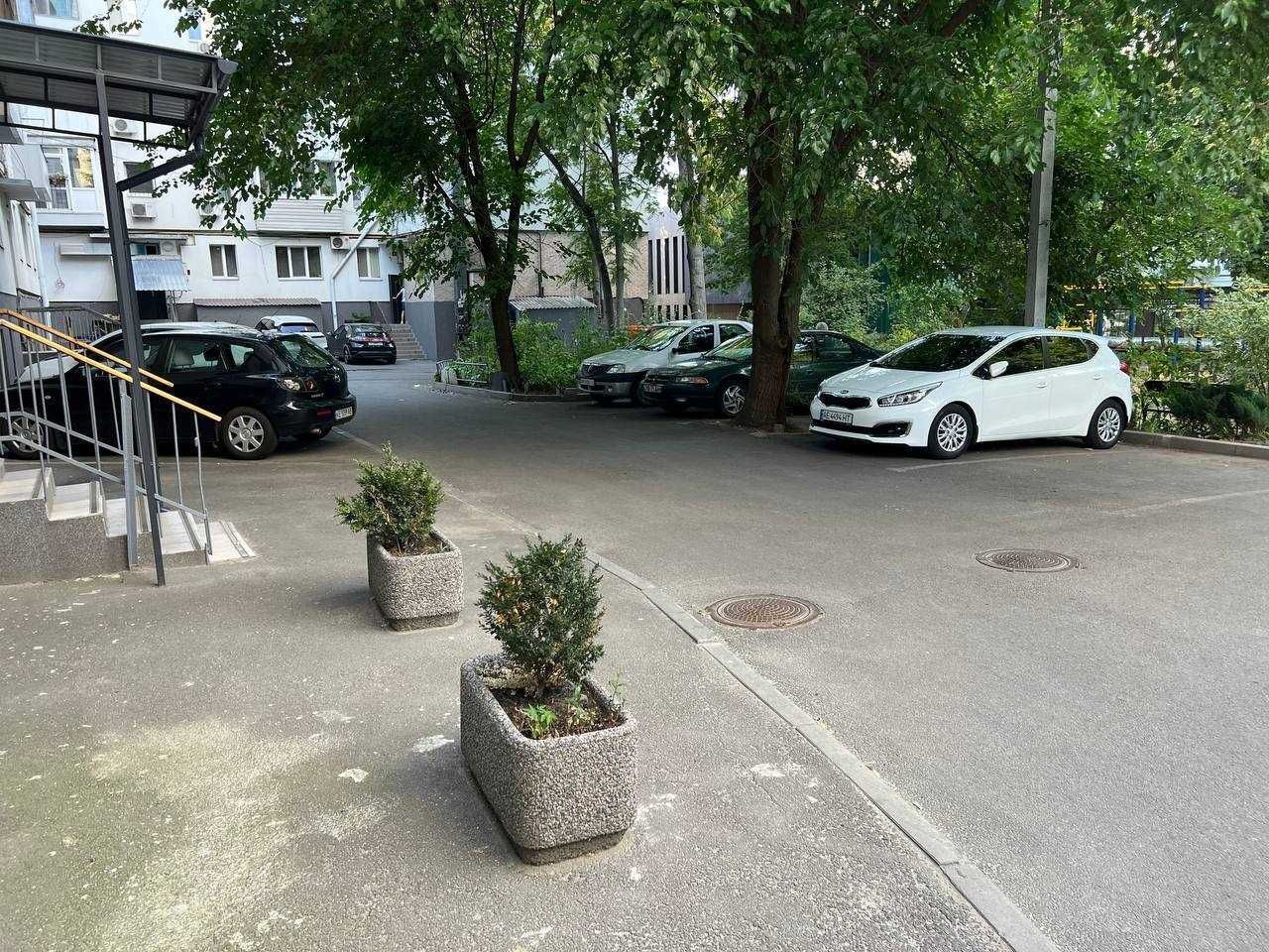 1839694629572989