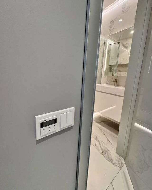 1832734544669099