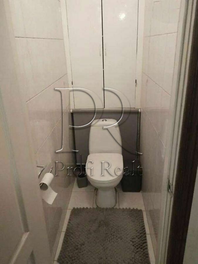 1837799901472099