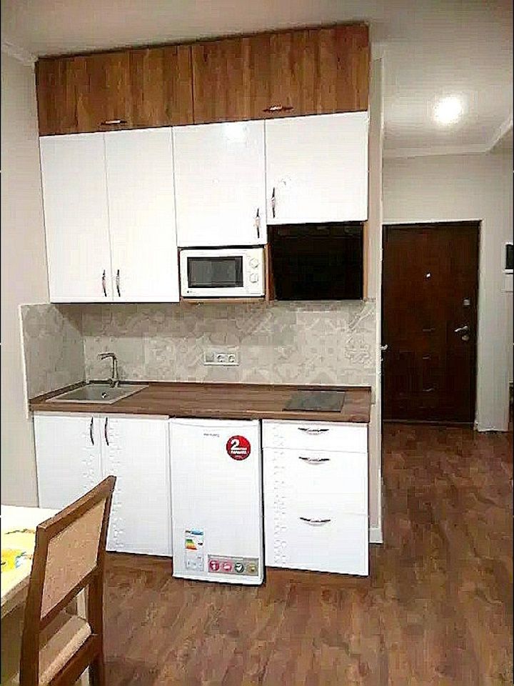 1831207604172990