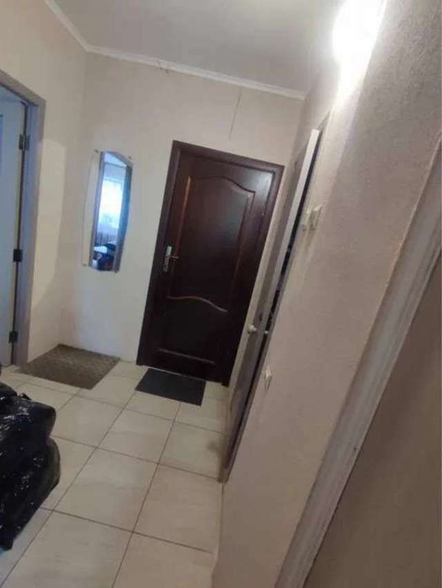 1836990091618990