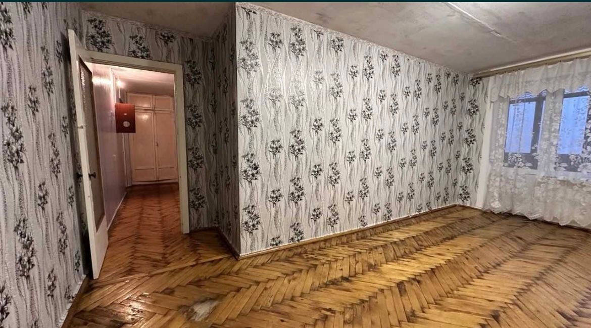 1831755461336991