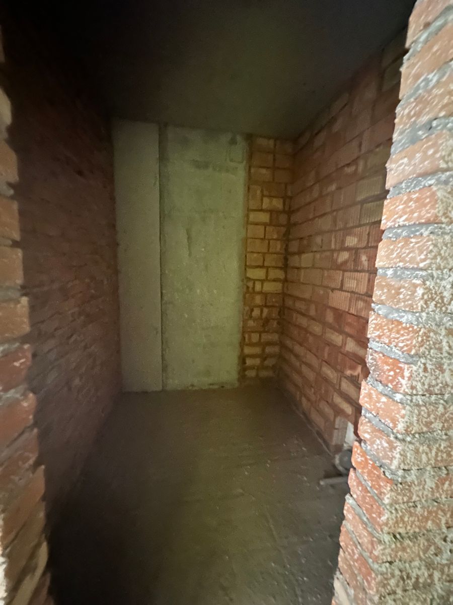 1835343556285991