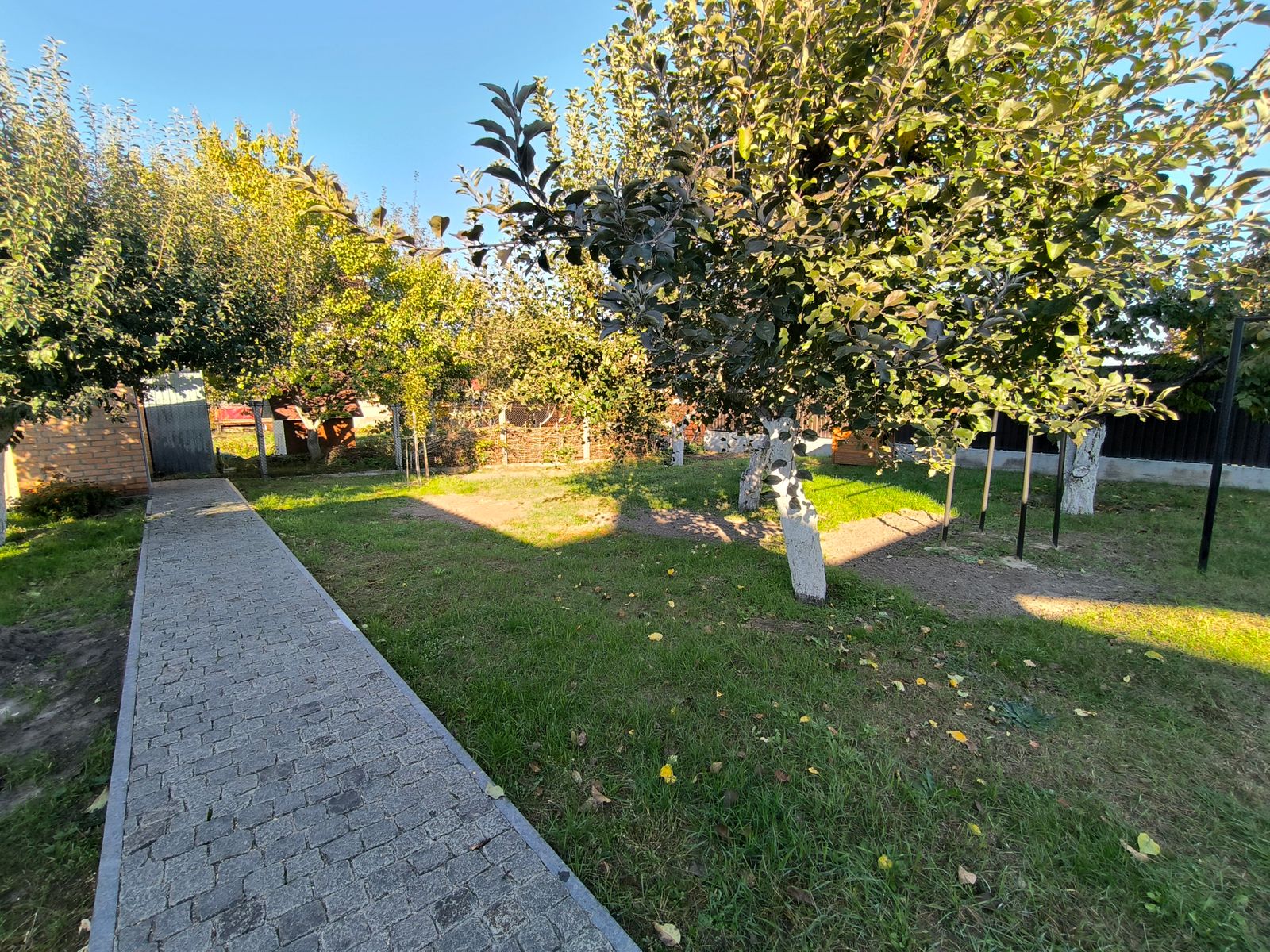 1840342609124991