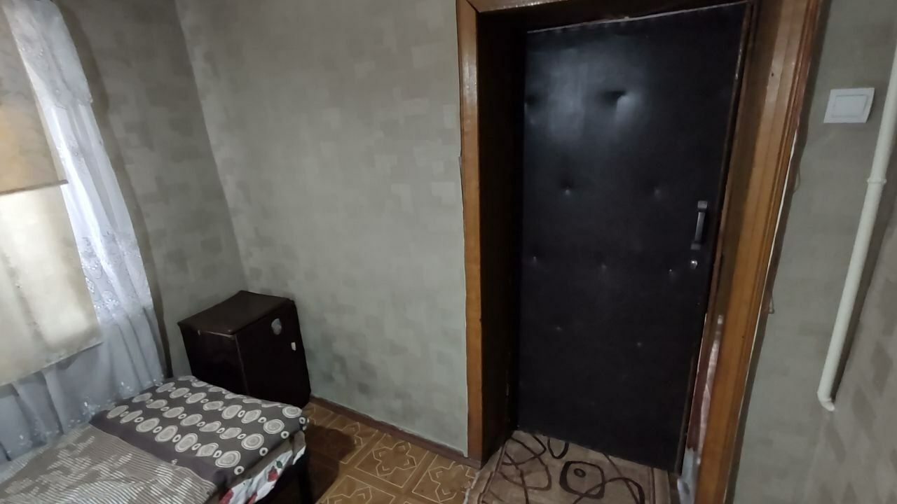 1838822652827992