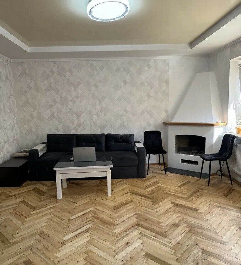 1835430196607993