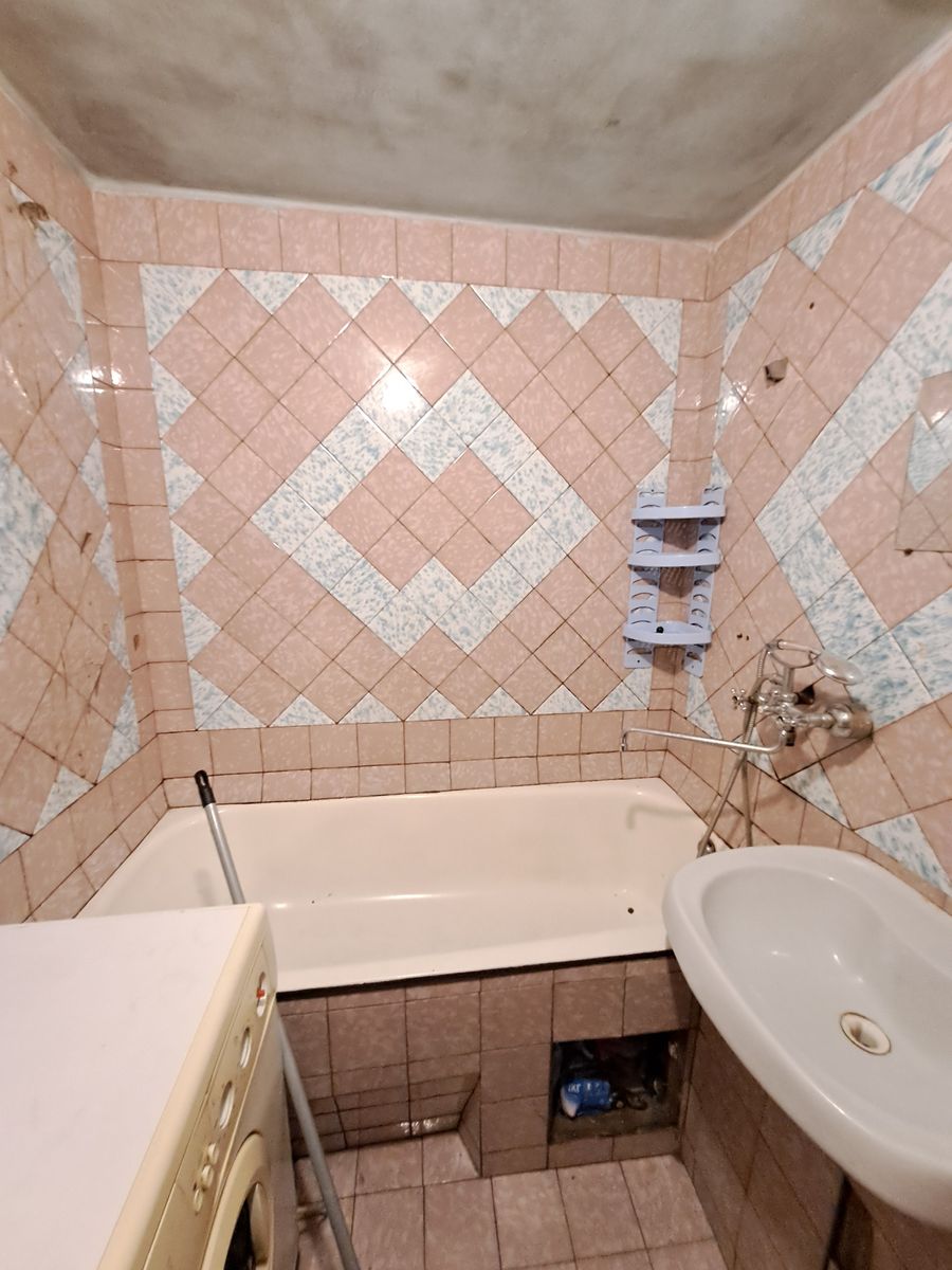 1836442220743993