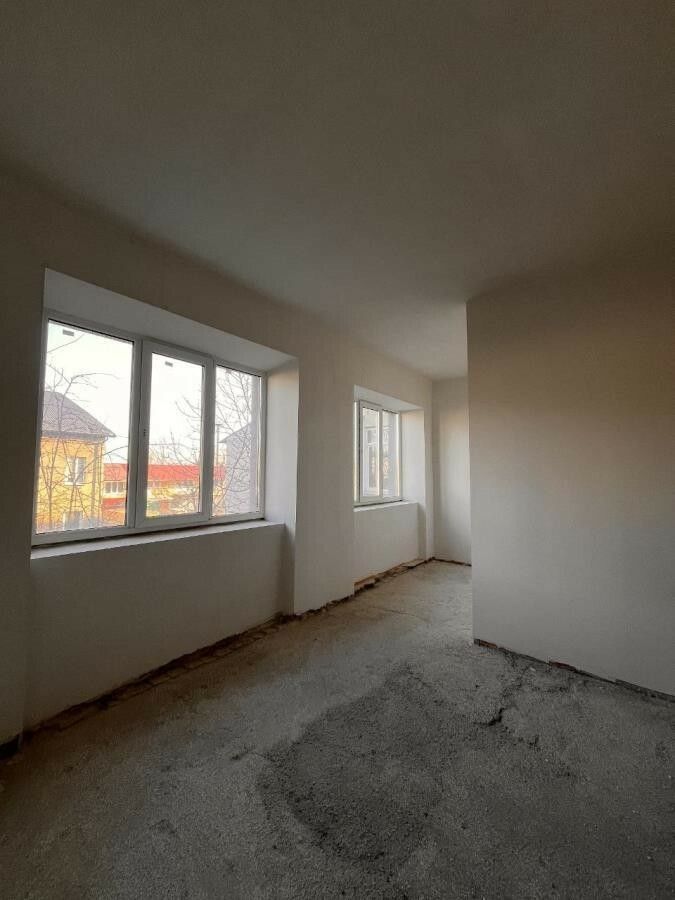 1831636485944995