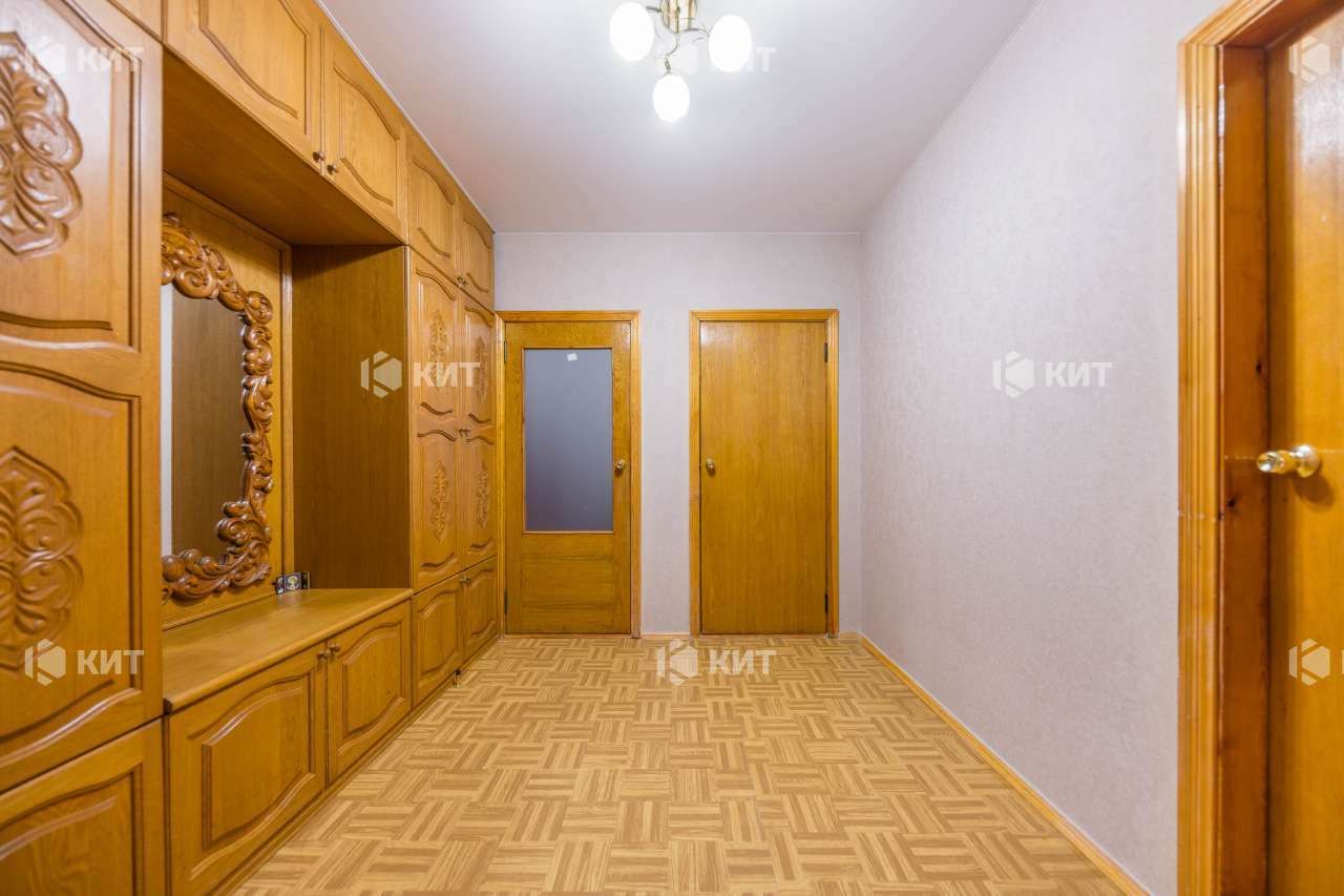 1832735371330996