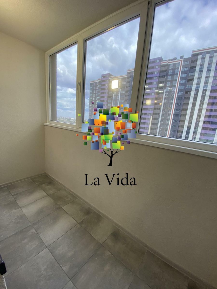 1832083690385997