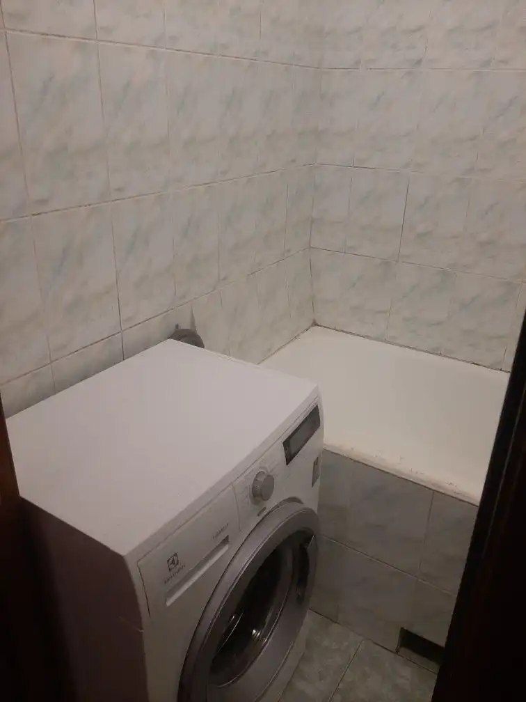 1839116410214997